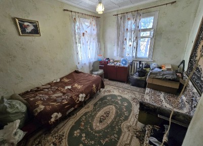 Срочно продаю 3-комнатную на жд вокзале