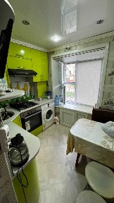 Продаётся 2-х ком квартира в 16 мкрн. ул. 50 Лет Октября 17, 9,5 мил!