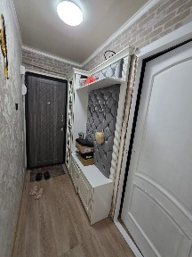 Центр 3 х комнатная квартира 5 этаж РЕСПУБЛИКА