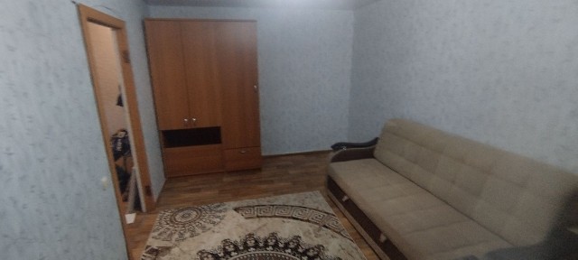 Сдам однокомнатную в центре