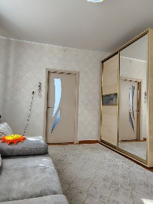 Продам 2 комнатную квартиру, центр города.