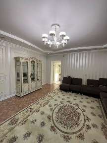 Продается 6-комнатный дом в центре города, (Каблиса жырау-Шевченко)