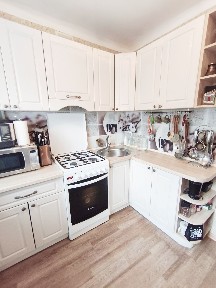 Продам! 3ком. квартиру в р-не Колхозного рынка.