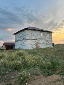 Продается не достроенный коттедж
