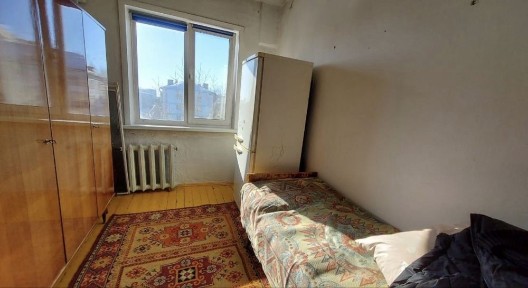Продам 2х комнатную, к Казахстан, колхозный рынок.