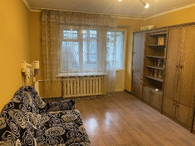 Продается 2-комнатная квартира на набережной им. Е. Н. Славского 22