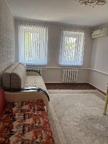 Продается дом в районе Малышки, имеется большой участок (7 сот)