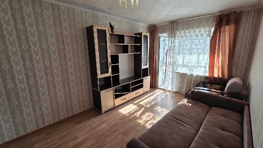 продам 3 комнатную квартиру в Центре. Торг