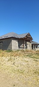 Массив Қайнар үй сатылады Кіре берісте