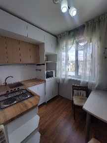 Продам 2 ух. комн кв в центре Голубой рынок