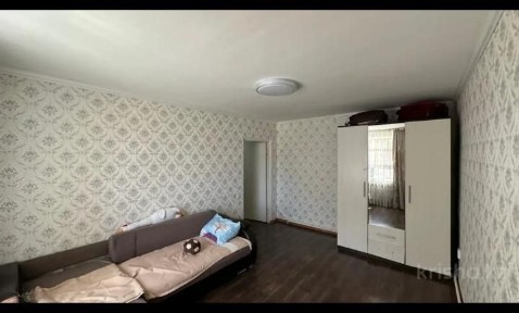 Продам квартиру 1 комнатную улучшкнную в районе Достық