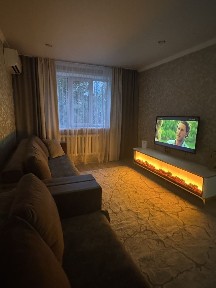 2 х комнатная квартира в центре