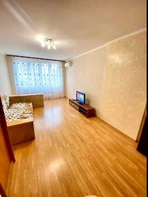 Продам однокомнатную квартиру 42 кв. м ул. план потолки 3.5м дом 2012 г