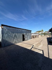Продам бревенчатый дом 100 м² с гаражом, район Пирамиды