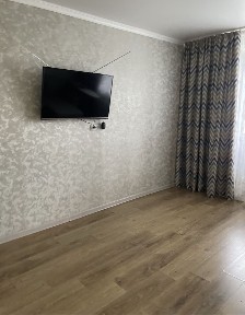 Продам 2 ух комнатную квартиру в центре
