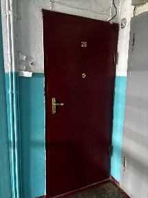 Срочно продам 2 комнатную квартиру в хорошем районе