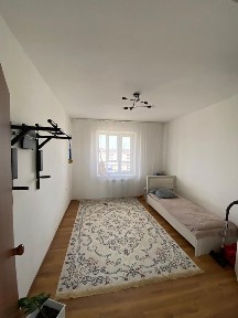 Продам квартиру трёхкомнатная пятый этаж