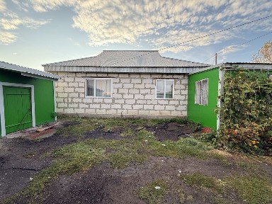 Продам большой теплый дом, район капай