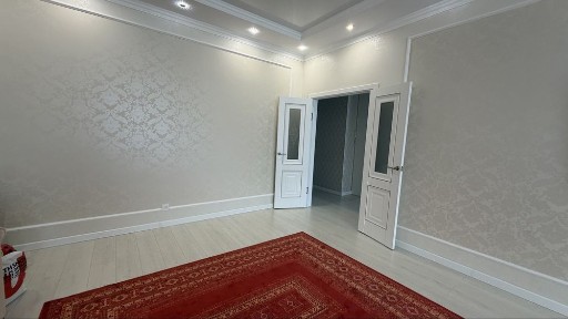 Продам трехкомнатную квартиру