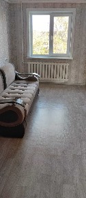 Продам 2 ком кв с хорошим ремонтом на 3 этаже в районе 17 школы!
