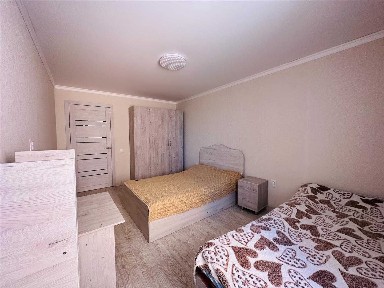 На 30-квартале предлагаем 2-комнатную квартиру на 2-этаже