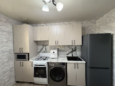 Продам 1 комн квартиру в центре.