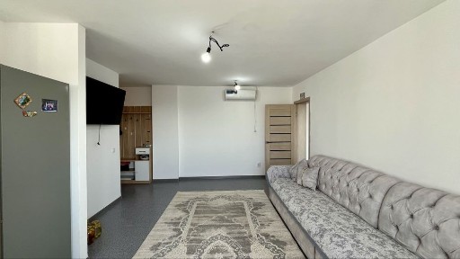 Продается 2-х комнаиная квартира по Ашимова, 28 Б-В