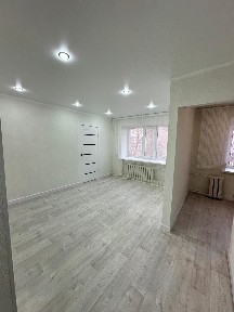 Продаётся 2 комн квартира ост. Уют
