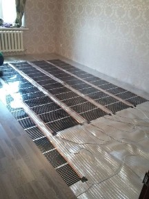 Трёшка на первом этаже 80м². Удобен для пожилых родителей.