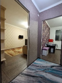 1 комн. Квартира в аренду. Алматы, Кокжиек 50