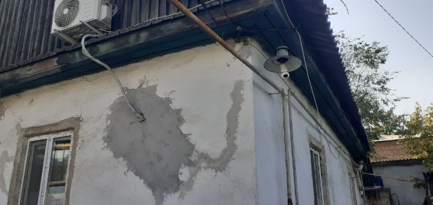 Продам дом возле базара