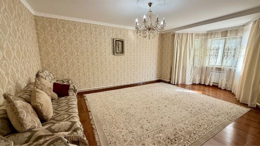 Продается просторный 2-этажный 5-комнатный дом в мкр. Жумыскер-2