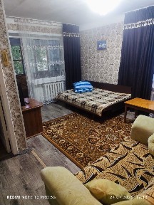 Посуточно 1 комнатная.