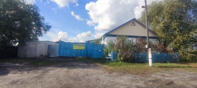 Частный шпальный дом.