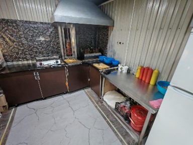 Киоск донер продажа по трассе сатпаева рядом с базаром