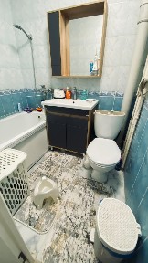 Продам 2 ком. кв. в 7мкр, дом 32