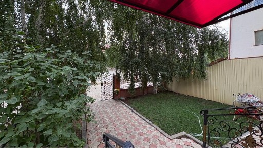 Продам дом в мкр Самал 3. Р/н президентской резиденции.