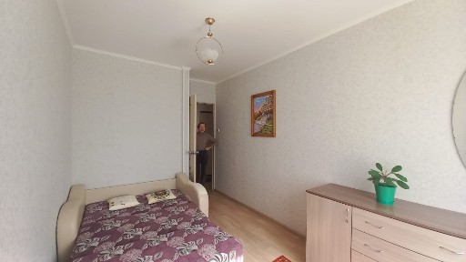 Продам 2комн квартиру по адресу 2микр 42 дом