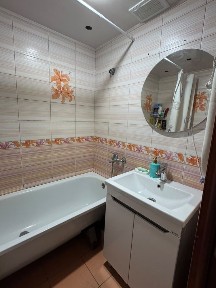 Продам 2-х комнатную квартиру в 9мкр 40дом на 3 этаже. Рядом 2 садика