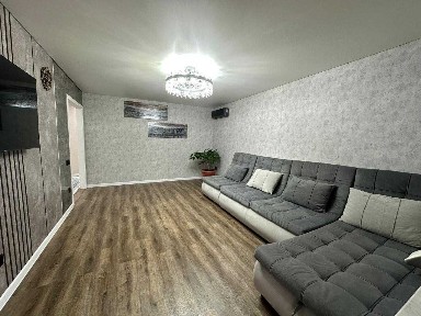 Продам 4 ком по Бородина