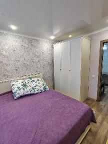 Продам 2 комнатную квартиру район 10 школы