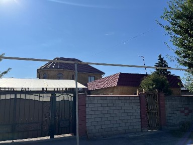 Продам дом с действующим бизнесом в центре города