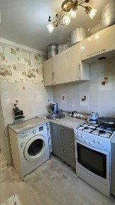 Срочно продам квартиру 3 комнатнаю рядом с 4 полеклиники
