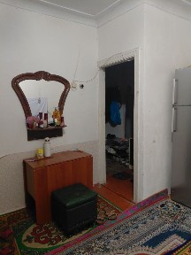 Текелі қаласында 2 бөлмелі центрда квартира сатылады.