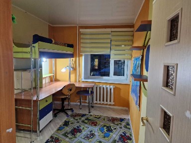Продам 4-х комнатную квартиру