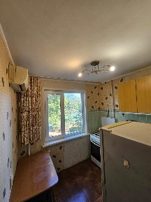 Продаётся 2 комн на Циолковского