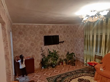 Продам дом в хорошем состоянии 5 комнат.