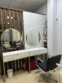 Сдаётся место для визажиста