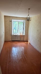 Продам 2-комнатную квартиру Комсомольский 19