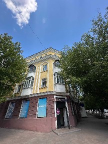 4-ком квартира в самом деловом центре города. Проспект Назарбаева 14.
